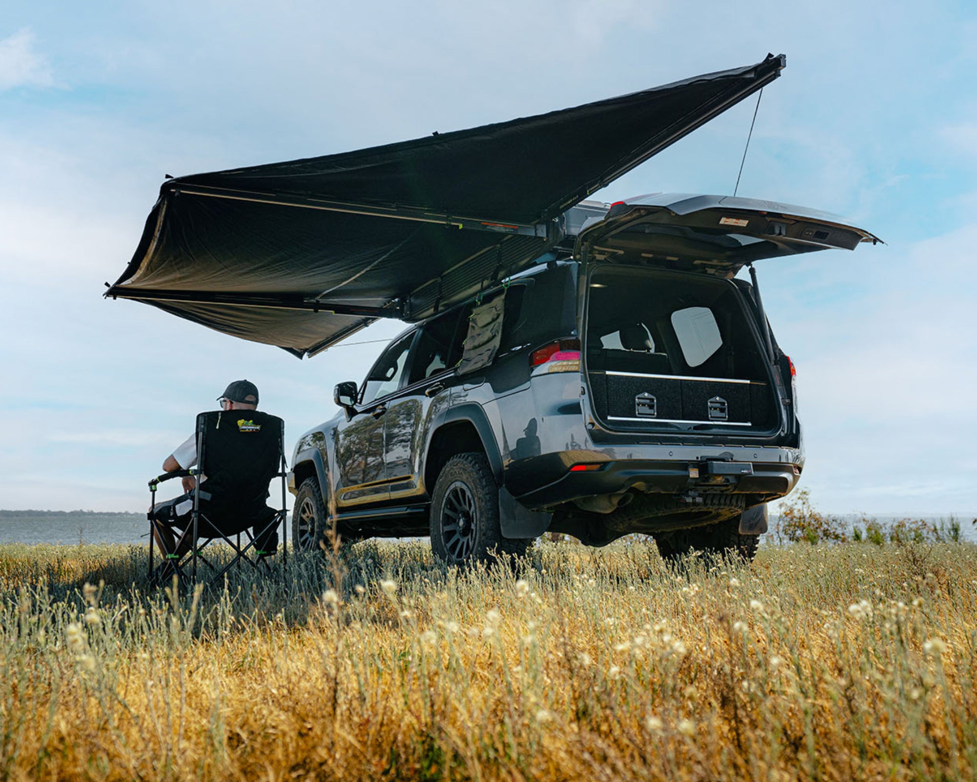 DeltaWing 180° Awning – IRONMAN 4X4 America