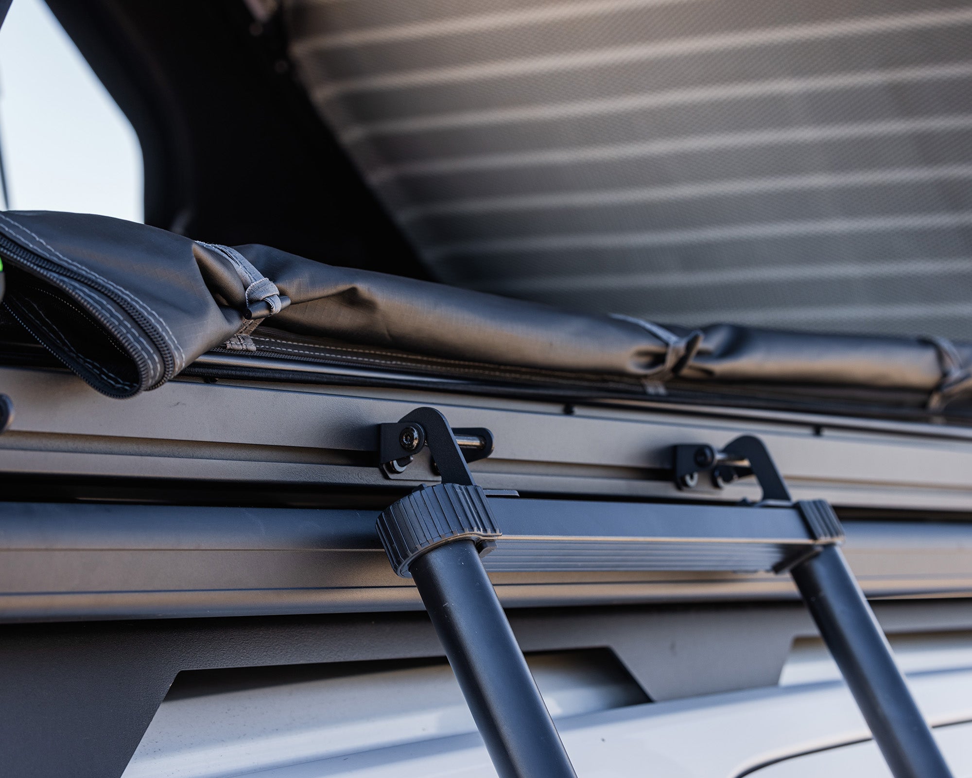 Orion 1200 Lightweight Rooftop Tent
