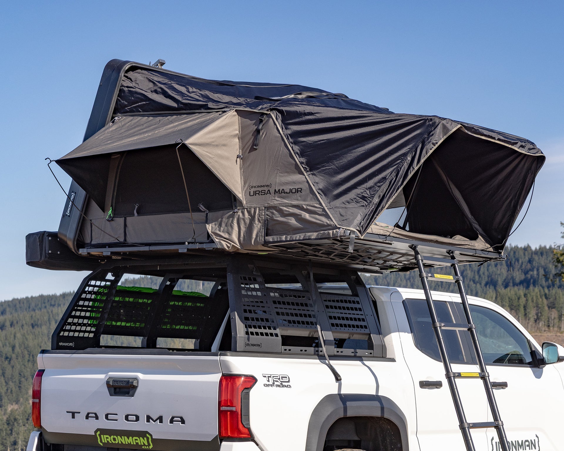 IRONMAN 4X4 Ursa Major Rooftop Tent