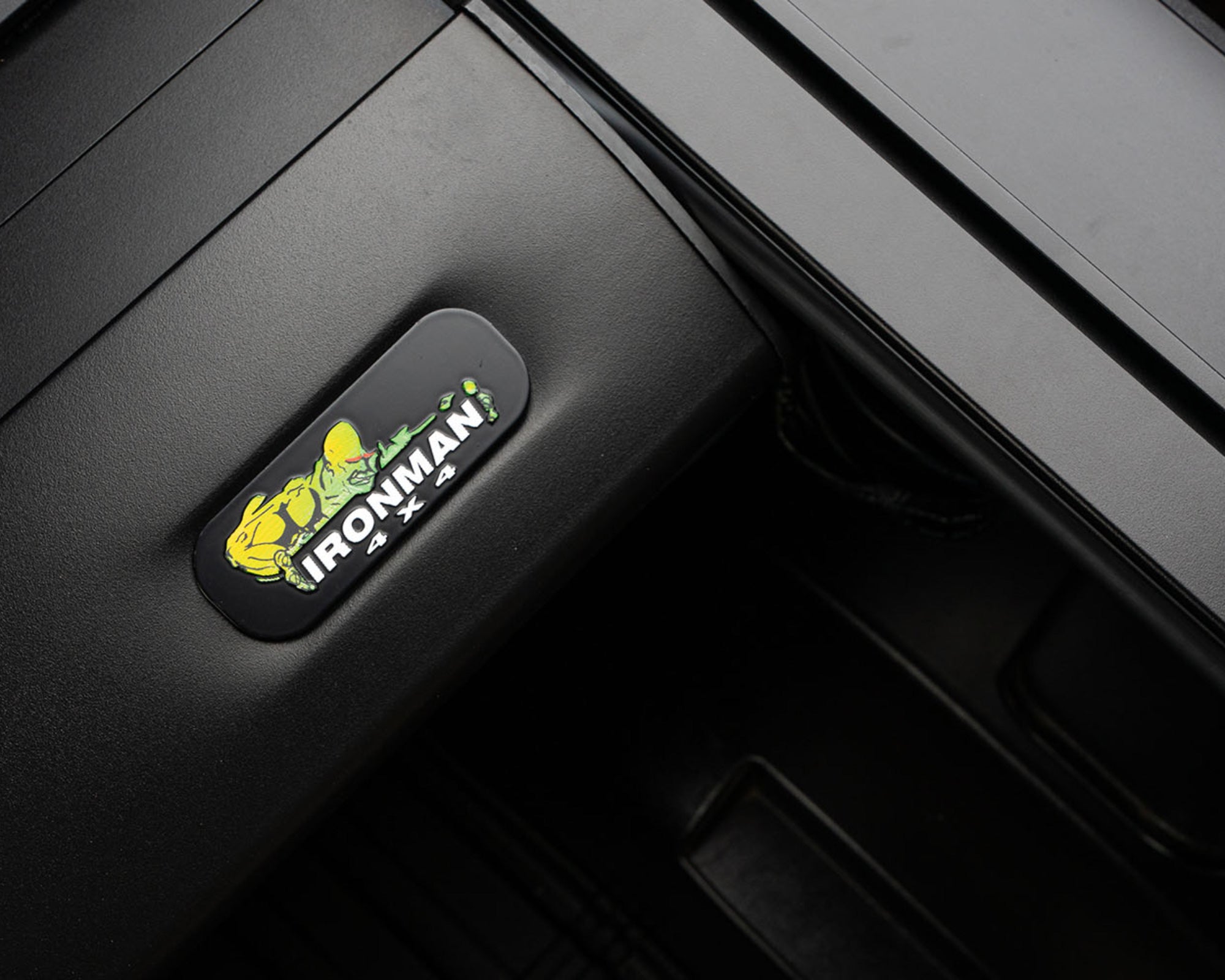 Electric Slide-Away Tonneau Cover for Chevrolet Silverado 1500 (2019+)
