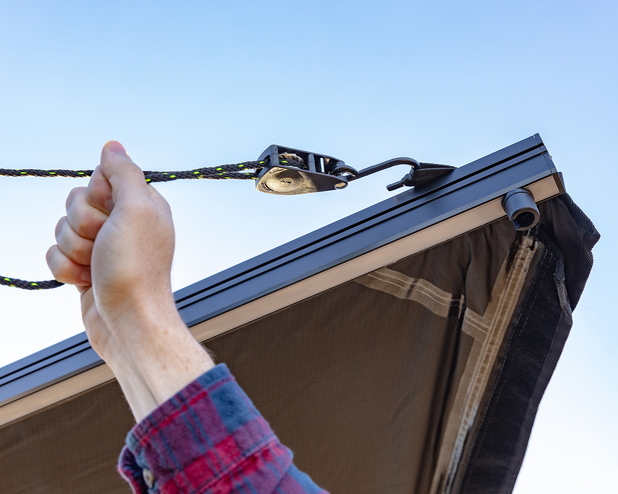 DeltaWing 270° Awning (XL)