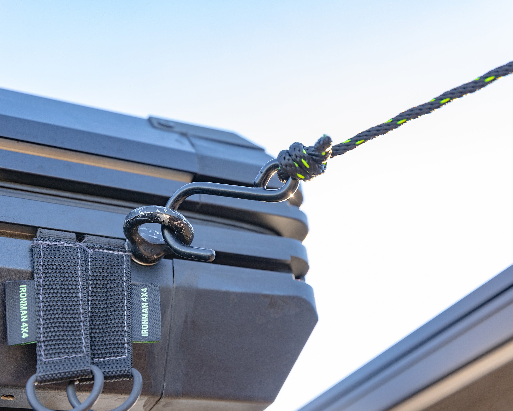 DeltaWing 270° Awning (XL)