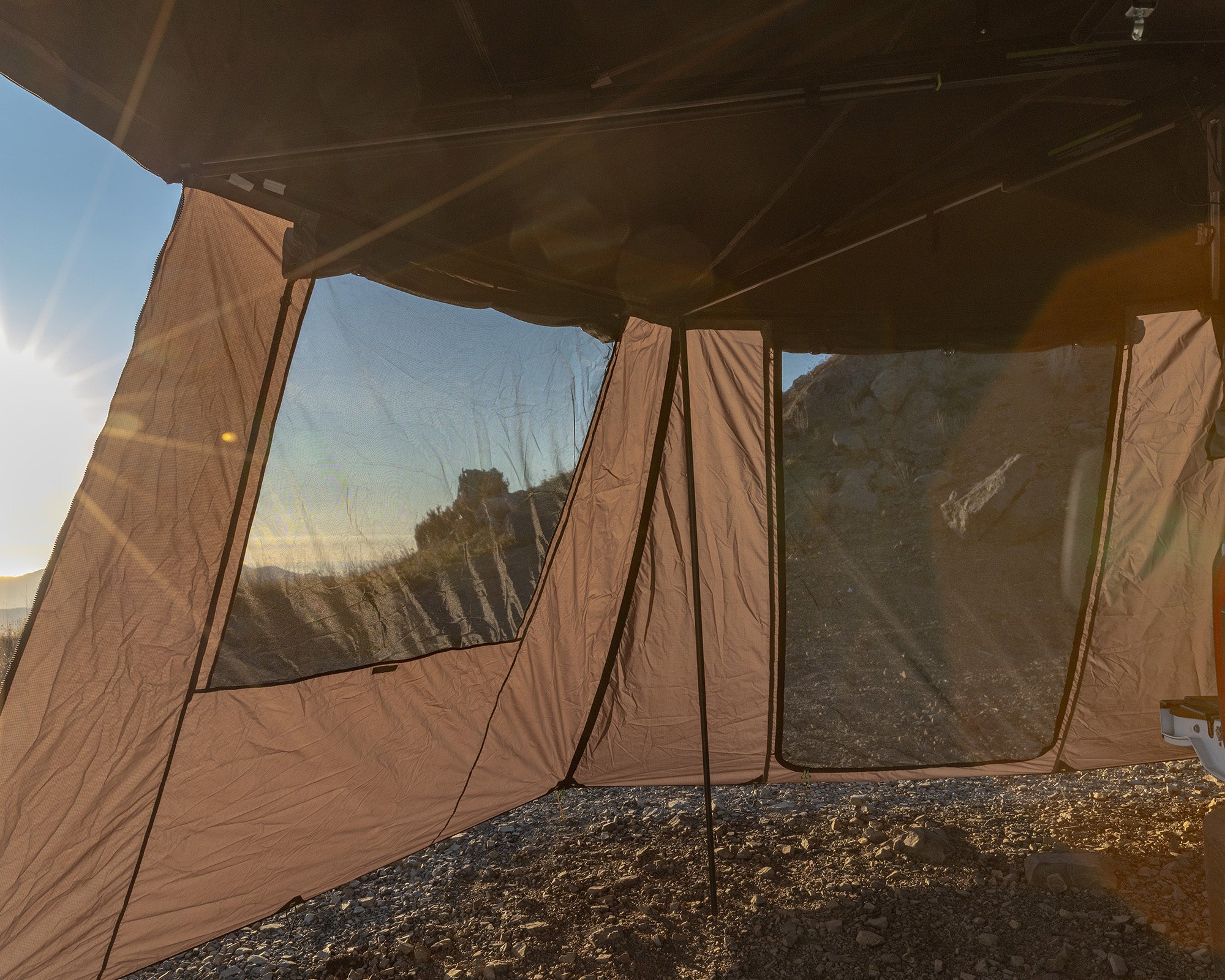 DeltaWing 270° Awning (XL) Wall Kit